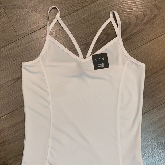 V-neck Tank NWT - Picture 2 of 3